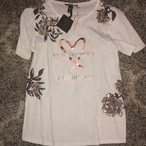 Victoria’s Secret fashion show tee